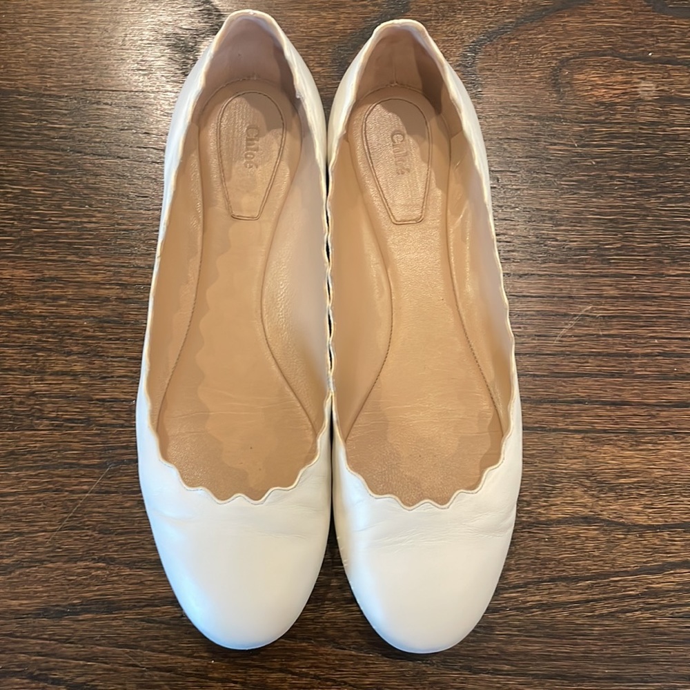 Chloe Scalloped flats